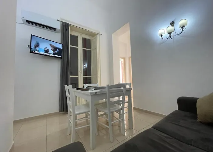 Central Station Apartments Holidays